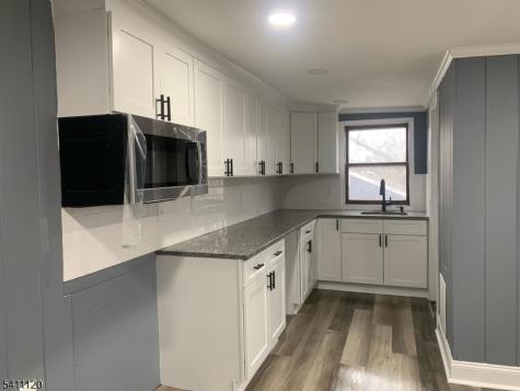 5 Park Square Lopatcong NJ 08865