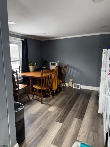 5 Park Square Lopatcong NJ 08865