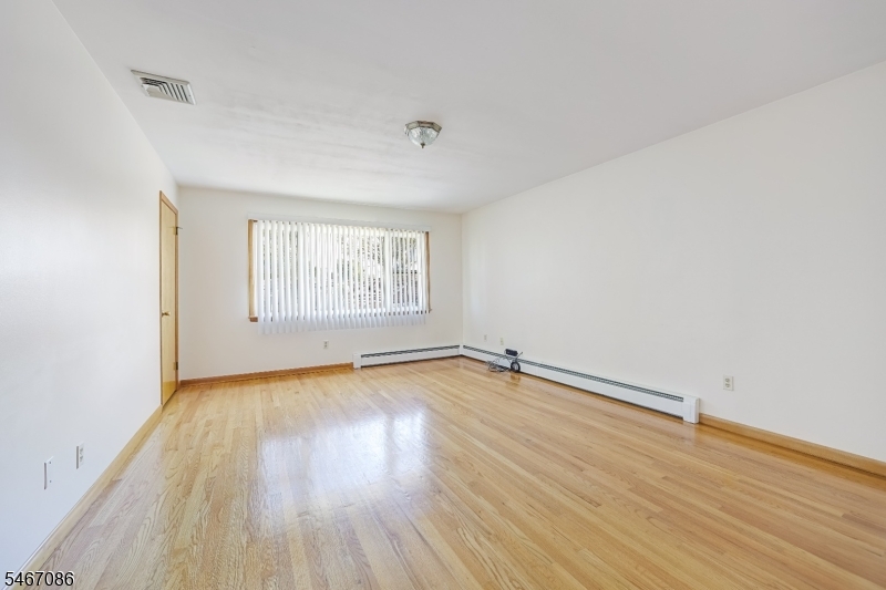 325 Grant Avenue Lyndhurst NJ 07071