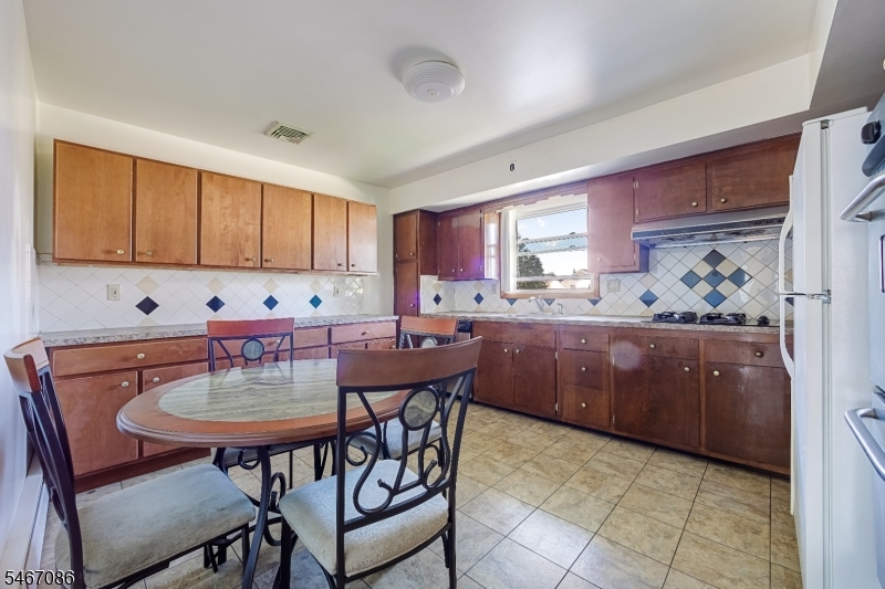 325 Grant Avenue Lyndhurst NJ 07071