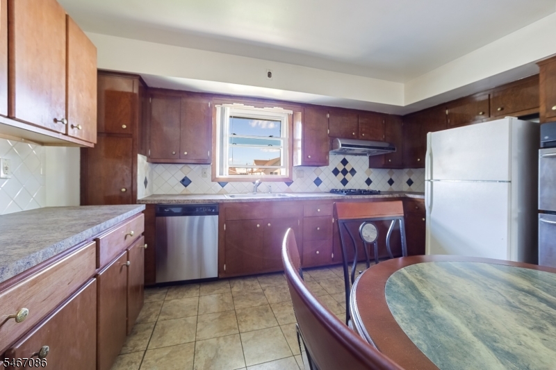 325 Grant Avenue Lyndhurst NJ 07071