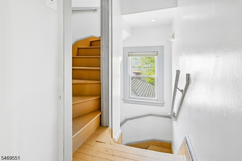 76 W Grove Terrace Irvington NJ 07111