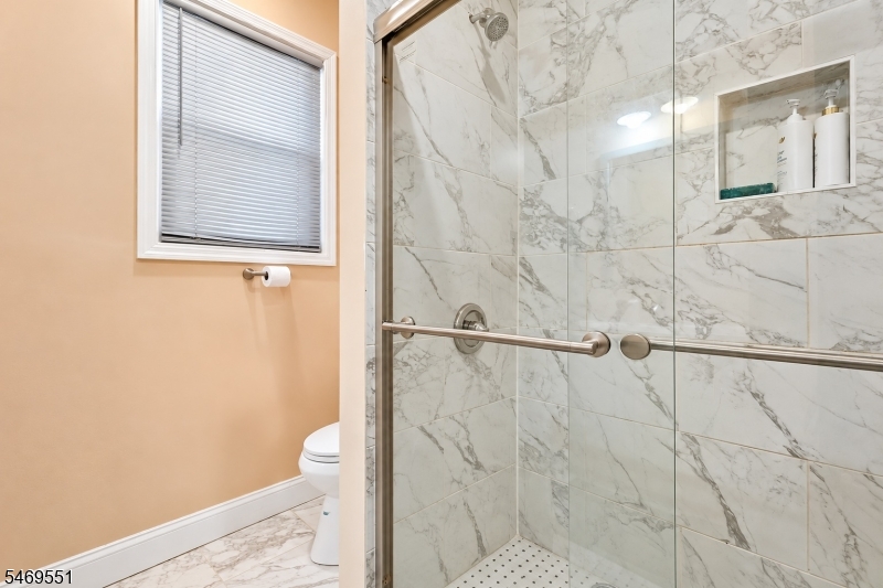 76 W Grove Terrace Irvington NJ 07111