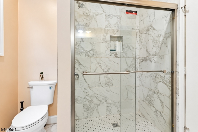 76 W Grove Terrace Irvington NJ 07111