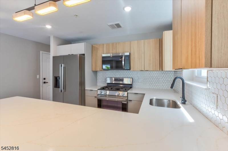 62 Columbia Avenue Newark NJ 07106