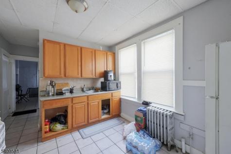 154 Dayton Street Newark NJ 07114