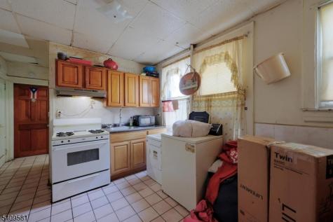 154 Dayton Street Newark NJ 07114
