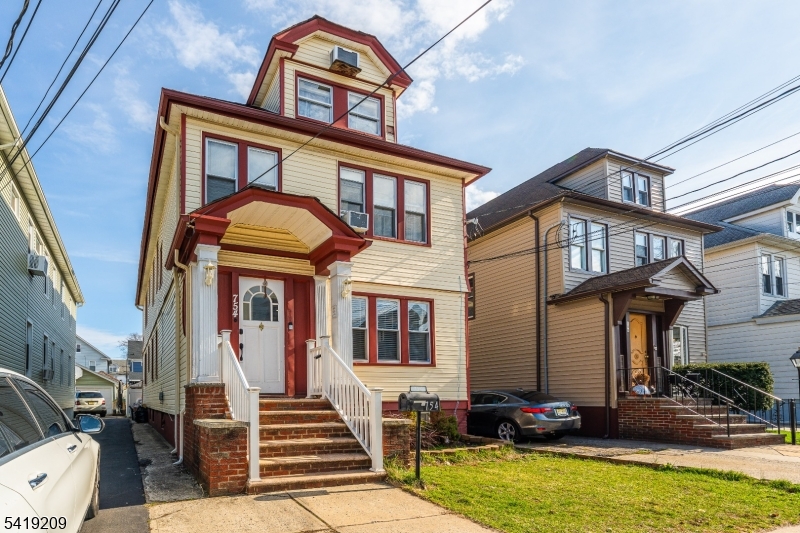 752 Eaton Street Elizabeth NJ 07202