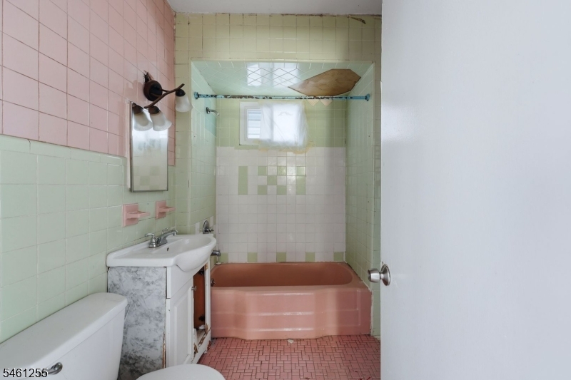 490 E 27th Street Paterson NJ 07514