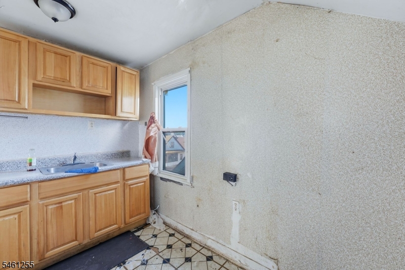 490 E 27th Street Paterson NJ 07514