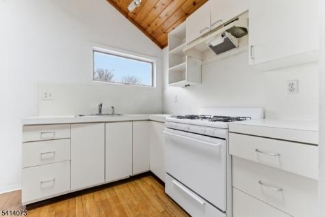 2455 3RD Street Fort Lee NJ 07024