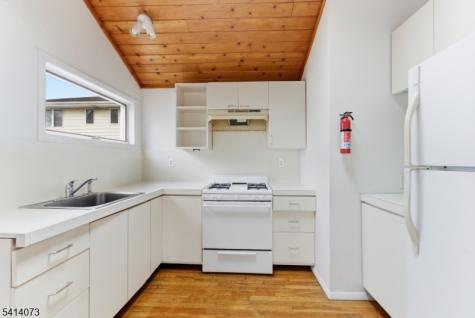 2455 3RD Street Fort Lee NJ 07024