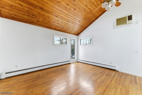 2455 3RD Street Fort Lee NJ 07024