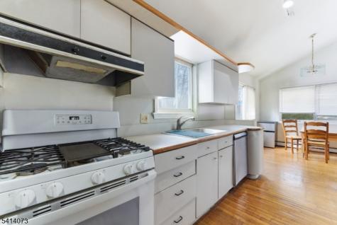 2455 3RD Street Fort Lee NJ 07024