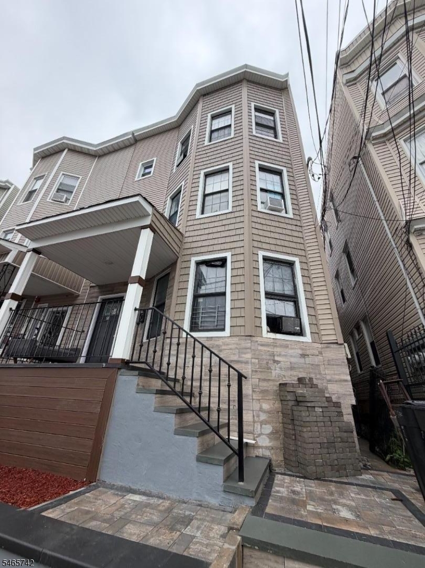 22 17TH Avenue Paterson NJ 07501