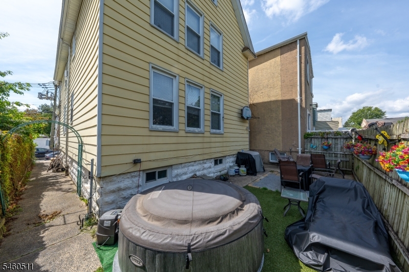 47 E 27th Street Bayonne NJ 07002