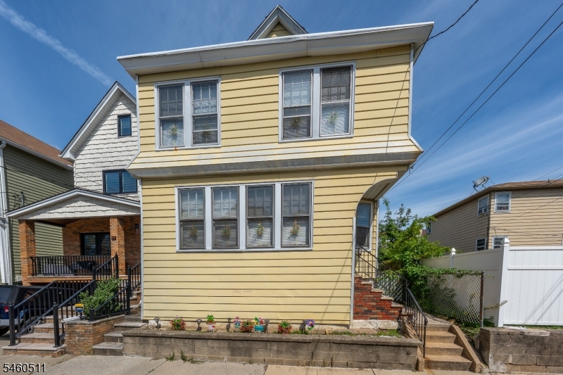 47 E 27th Street Bayonne NJ 07002