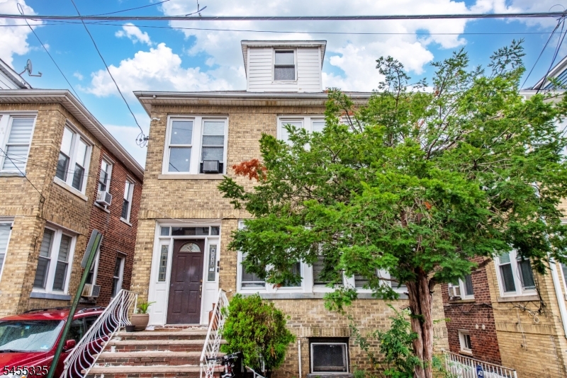 8312 1ST Avenue North Bergen NJ 07047