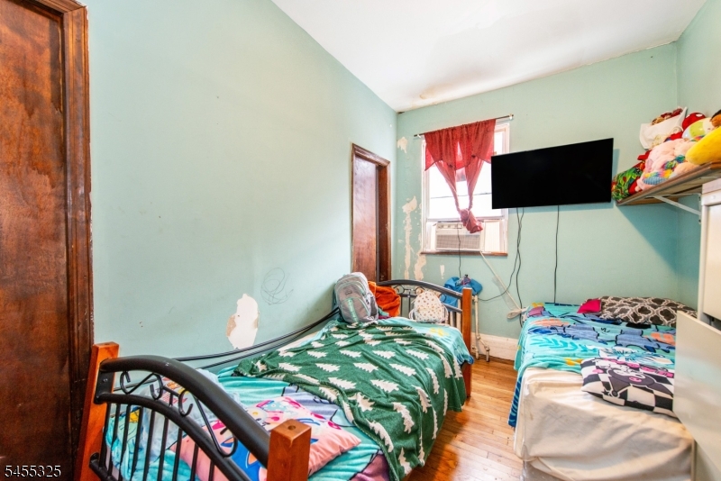 8312 1ST Avenue North Bergen NJ 07047