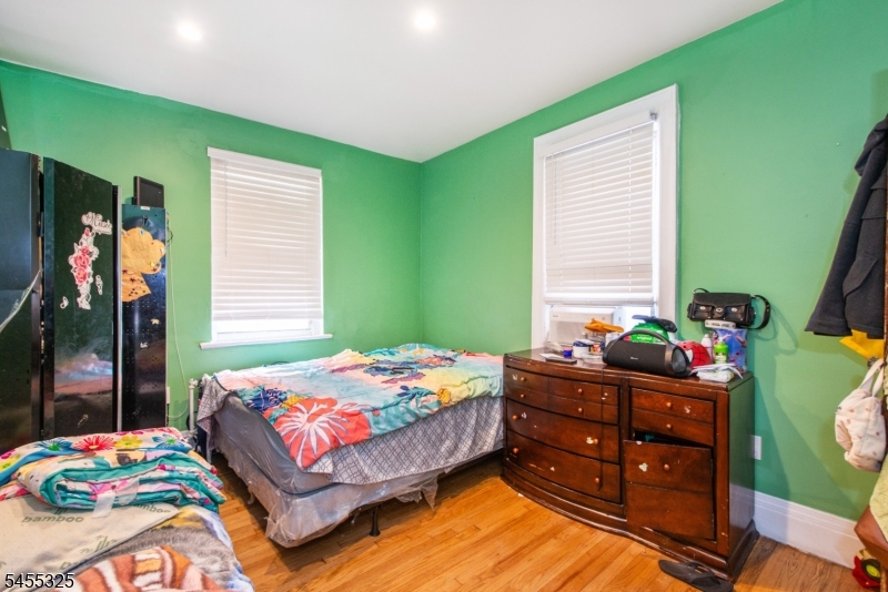 8312 1ST Avenue North Bergen NJ 07047