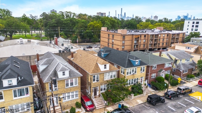 8312 1ST Avenue North Bergen NJ 07047