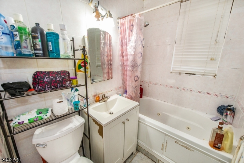 8312 1ST Avenue North Bergen NJ 07047