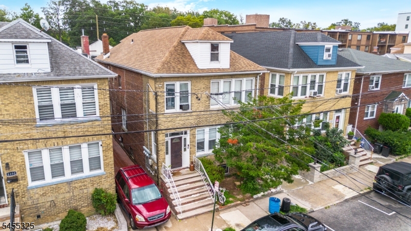 8312 1ST Avenue North Bergen NJ 07047