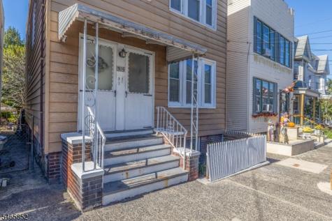 315 Pearsall Avenue Jersey City NJ 07305