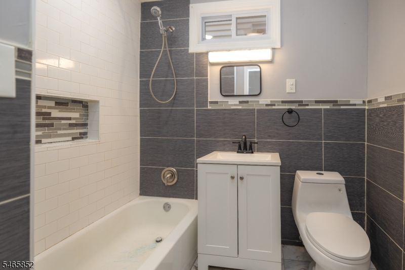315 Pearsall Avenue Jersey City NJ 07305