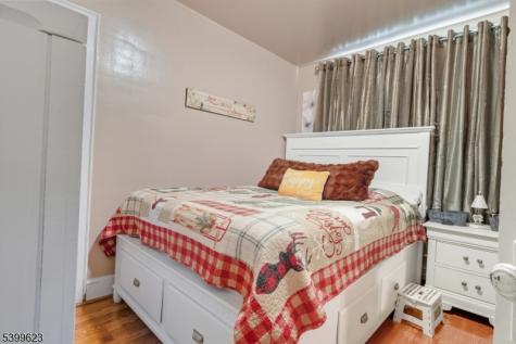 386 N 11th Street Newark NJ 07107