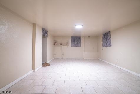 386 N 11th Street Newark NJ 07107