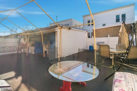 386 N 11th Street Newark NJ 07107