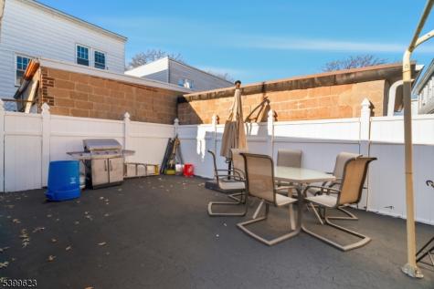 386 N 11th Street Newark NJ 07107