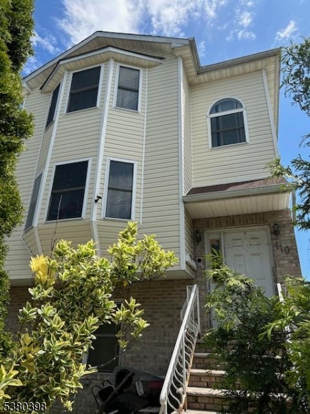 110 Fabyan Place Newark NJ 07112