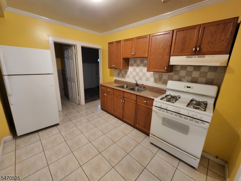 333 White Street Roselle NJ 07203