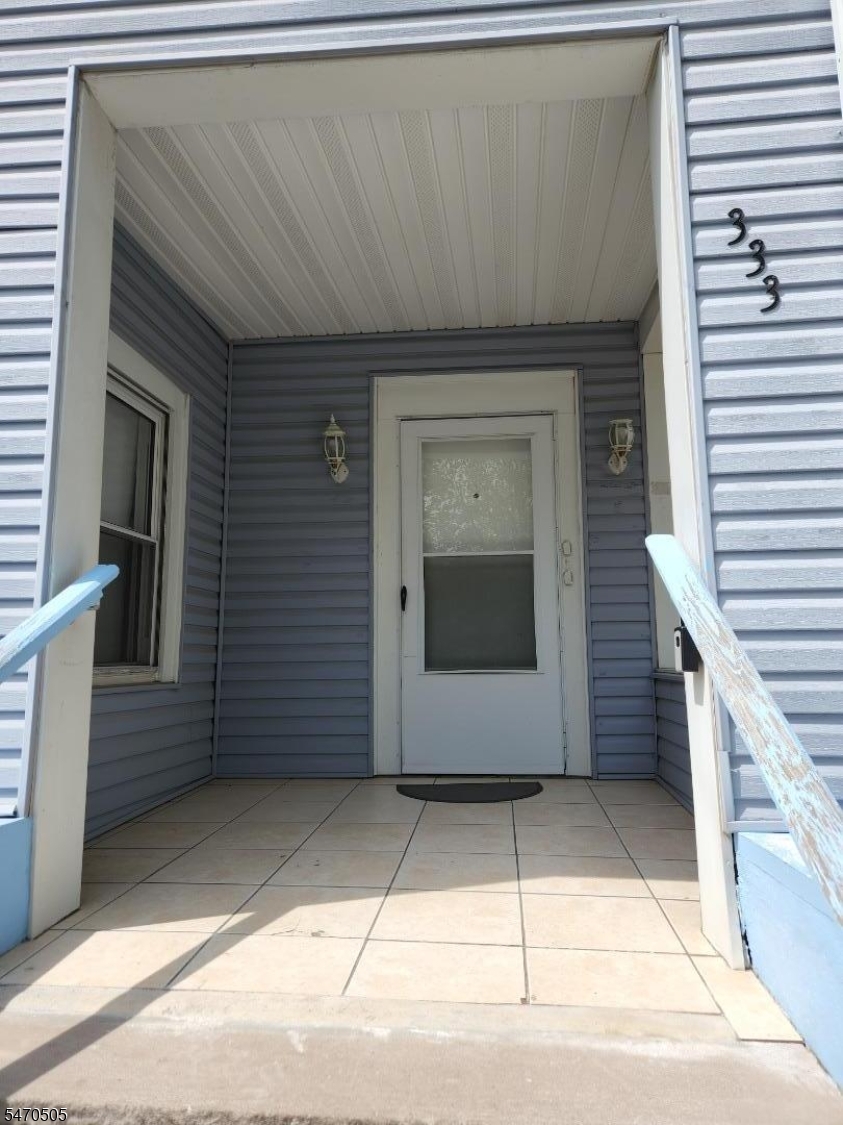 333 White Street Roselle NJ 07203