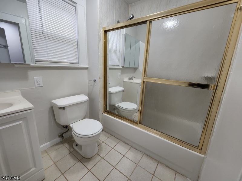 333 White Street Roselle NJ 07203