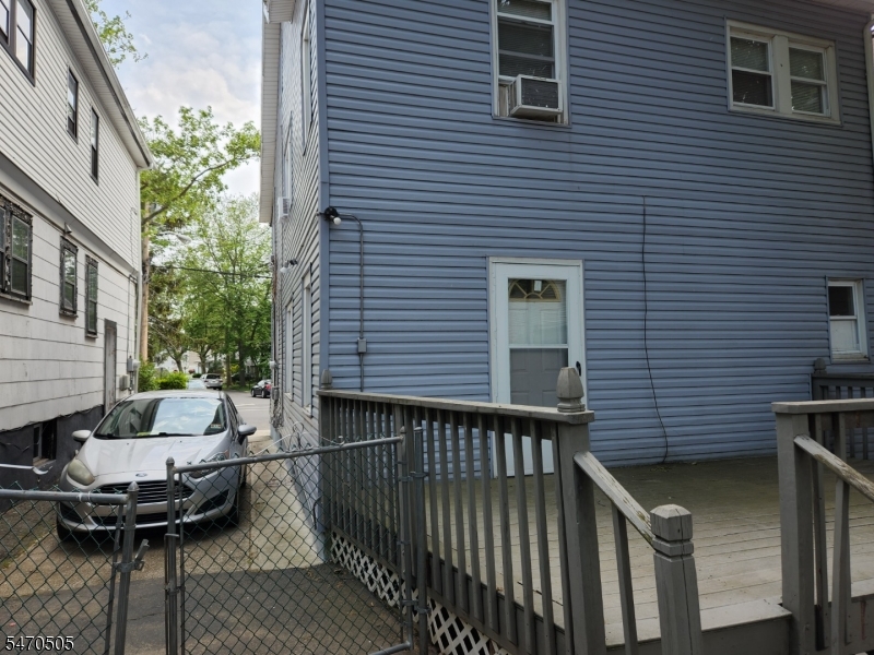 333 White Street Roselle NJ 07203