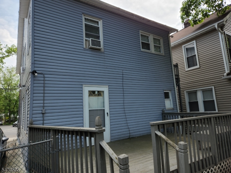 333 White Street Roselle NJ 07203