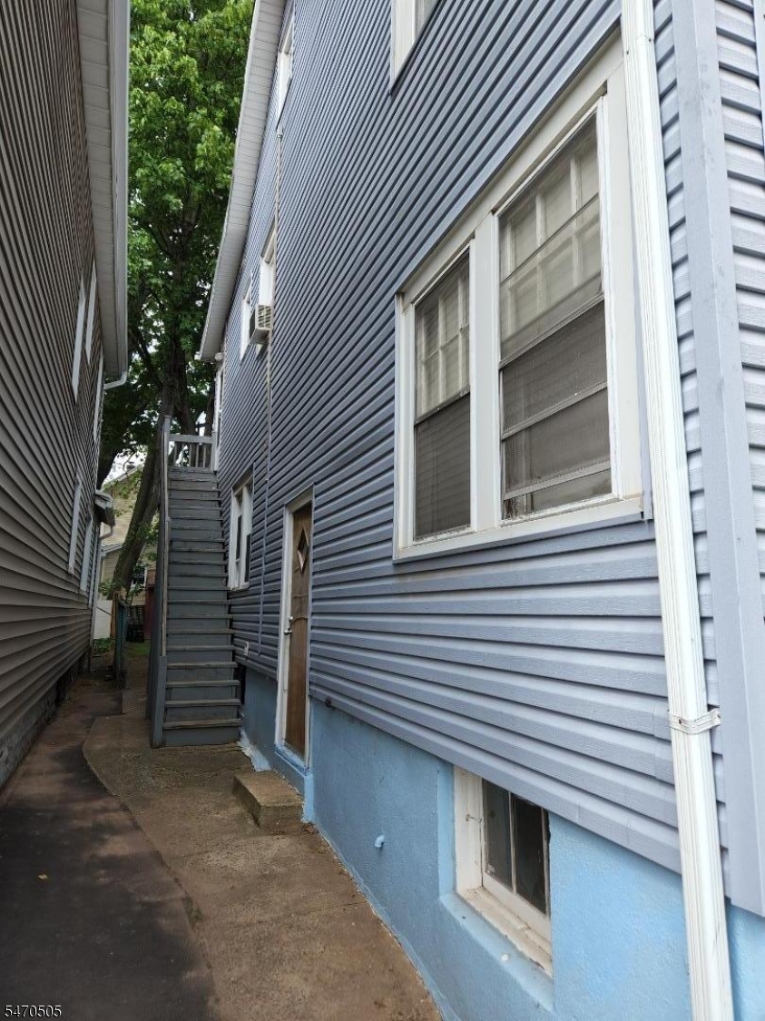 333 White Street Roselle NJ 07203