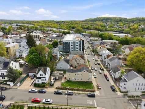 54 Bloomfield Avenue Paterson NJ 07503