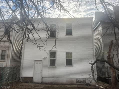 185 Seymour Avenue Newark NJ 07108