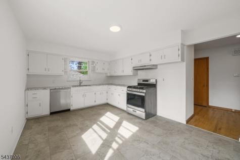 384 Delawanna Avenue Clifton NJ 07014