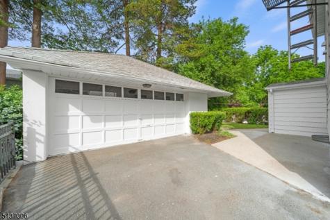 384 Delawanna Avenue Clifton NJ 07014