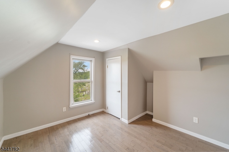 318 Grove Street Newark NJ 07103