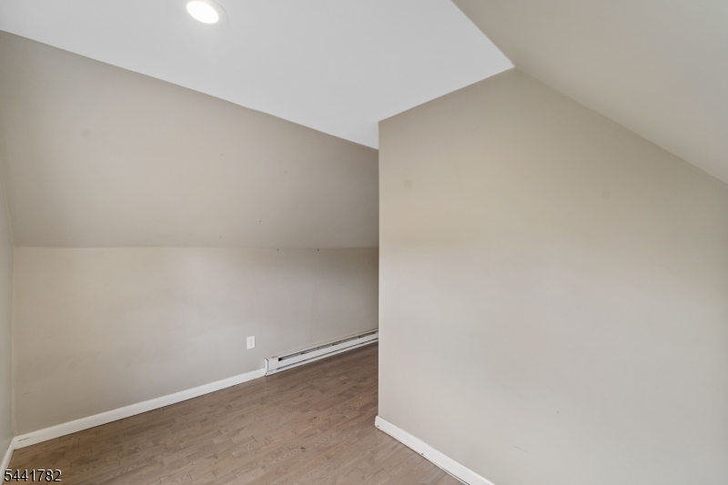 318 Grove Street Newark NJ 07103