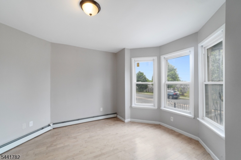 318 Grove Street Newark NJ 07103