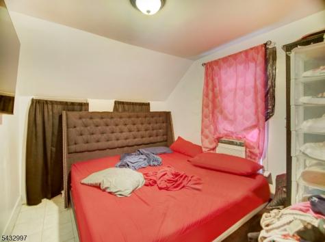 426 E 18th Street Paterson NJ 07524