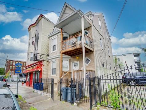 426 E 18th Street Paterson NJ 07524
