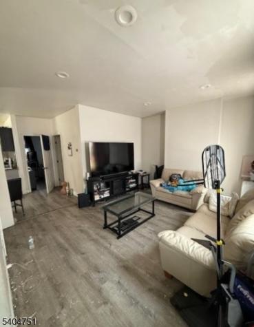 286 N 6th Street Prospect Park NJ 07508